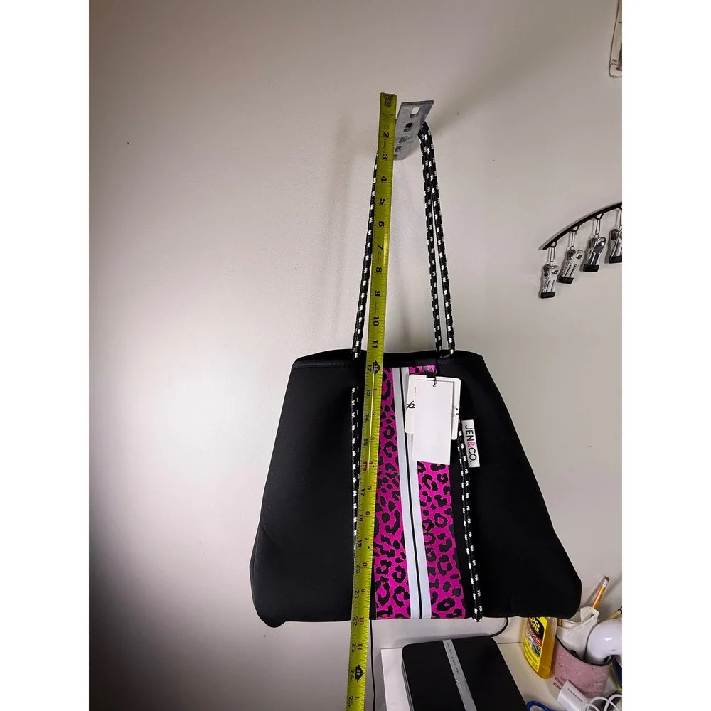 Jen & Co Neo Collective Neoprene Tote Bag NWT‎ Animal Print Black Pink